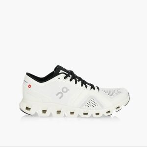 On Cloud X Running Shoes | W7